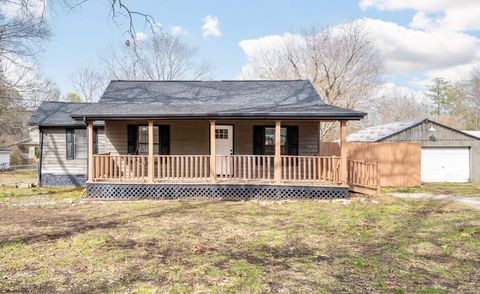 Photo of 8229 Patterson Road, Chattanooga, TN 37421 (MLS # 1525037)