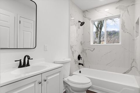 Tiny photo for 824 Clift Street, Chattanooga, TN 37405 (MLS # 1527321)