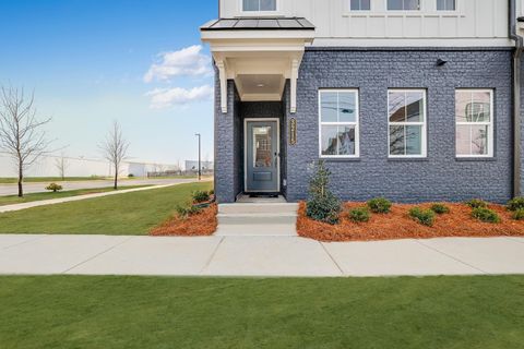 Photo of 3250 Aberdeen Row ROW, Chattanooga, TN 37410 (MLS # 1537016)