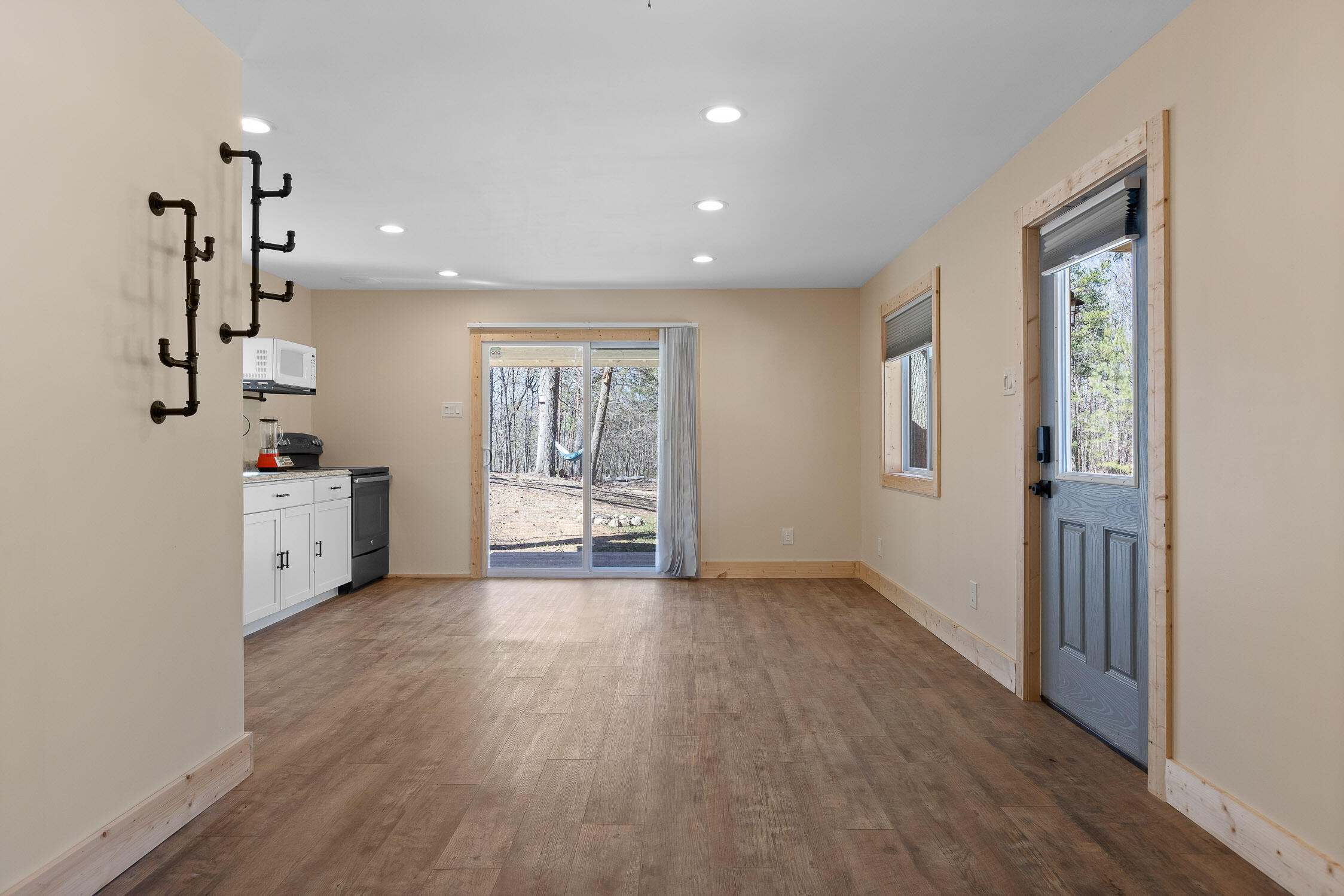 Chickamauga, Georgia 30707, United States, 1 Bedroom Bedrooms, ,1 BathroomBathrooms,Residential,Active,220828