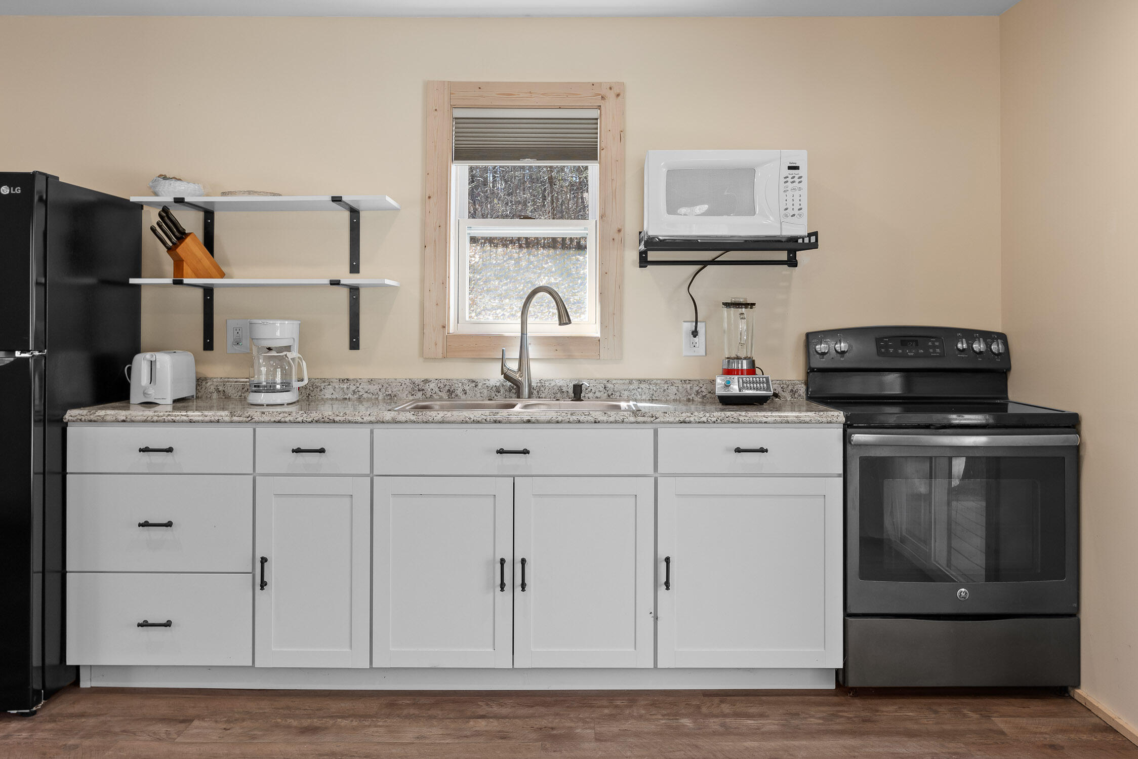 Chickamauga, Georgia 30707, United States, 1 Bedroom Bedrooms, ,1 BathroomBathrooms,Residential,Active,220828