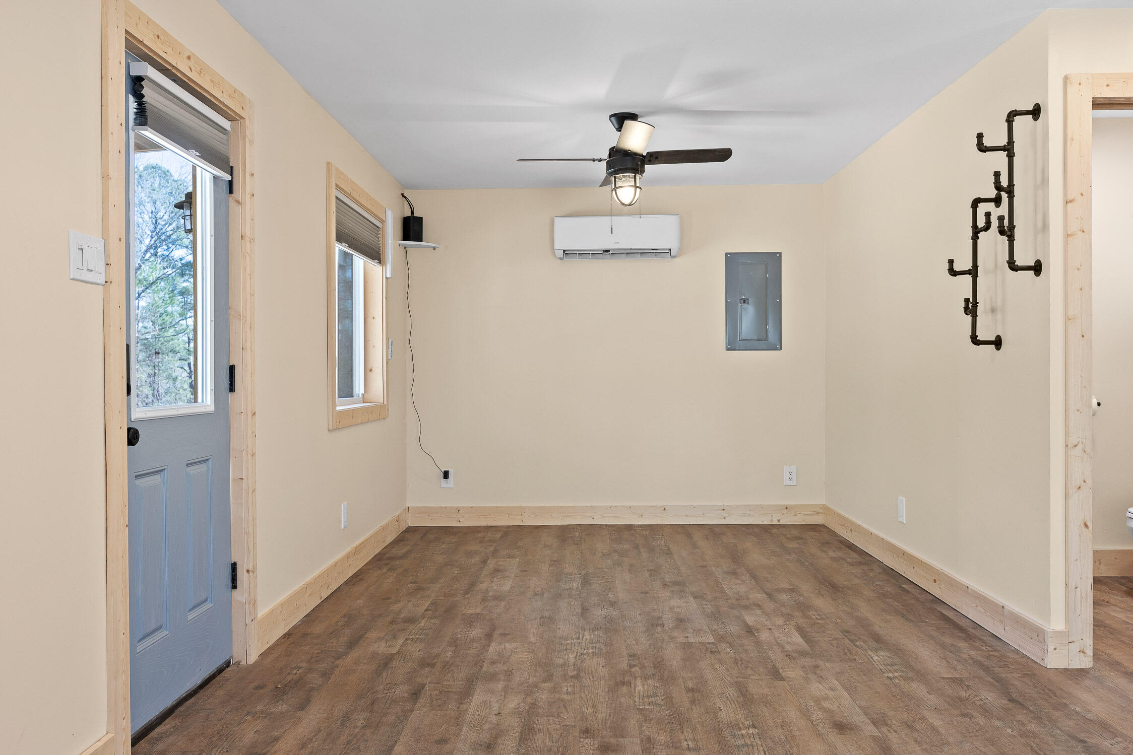 Chickamauga, Georgia 30707, United States, 1 Bedroom Bedrooms, ,1 BathroomBathrooms,Residential,Active,220828