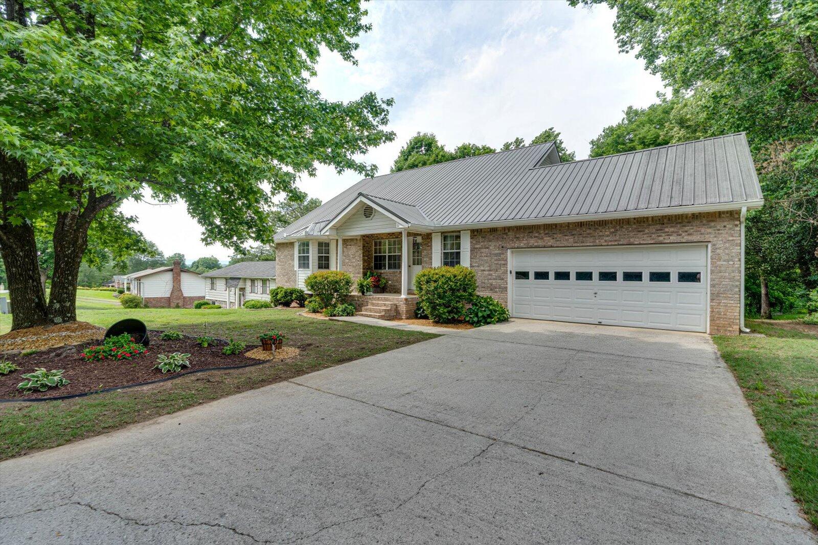 8719 Glenaire Drive, Chattanooga, Tennessee image 3