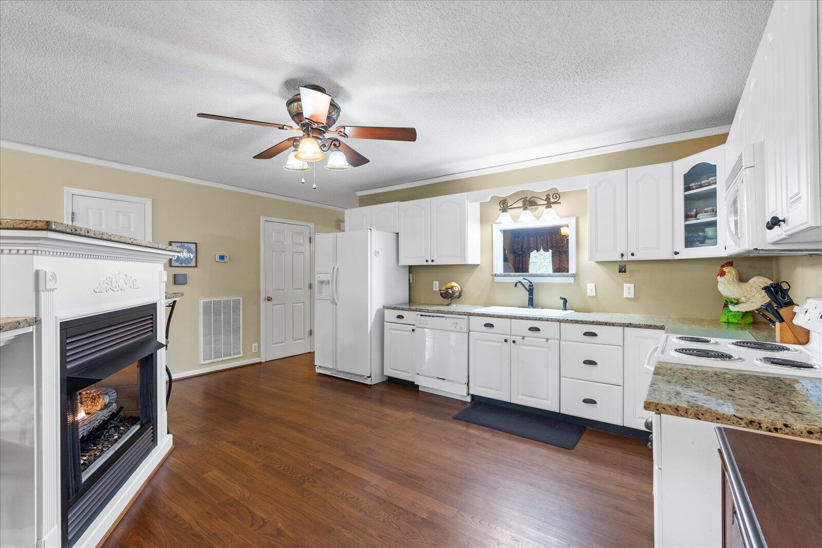 8719 Glenaire Drive, Chattanooga, Tennessee image 11