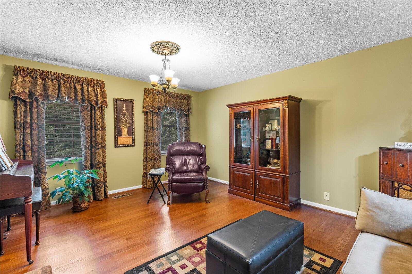 8719 Glenaire Drive, Chattanooga, Tennessee image 18