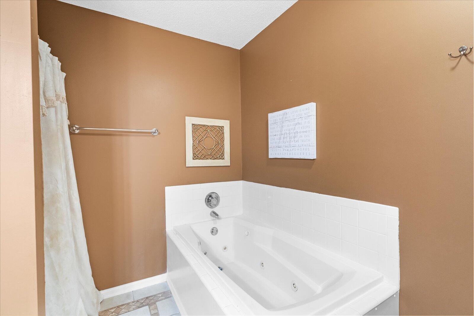 8719 Glenaire Drive, Chattanooga, Tennessee image 23