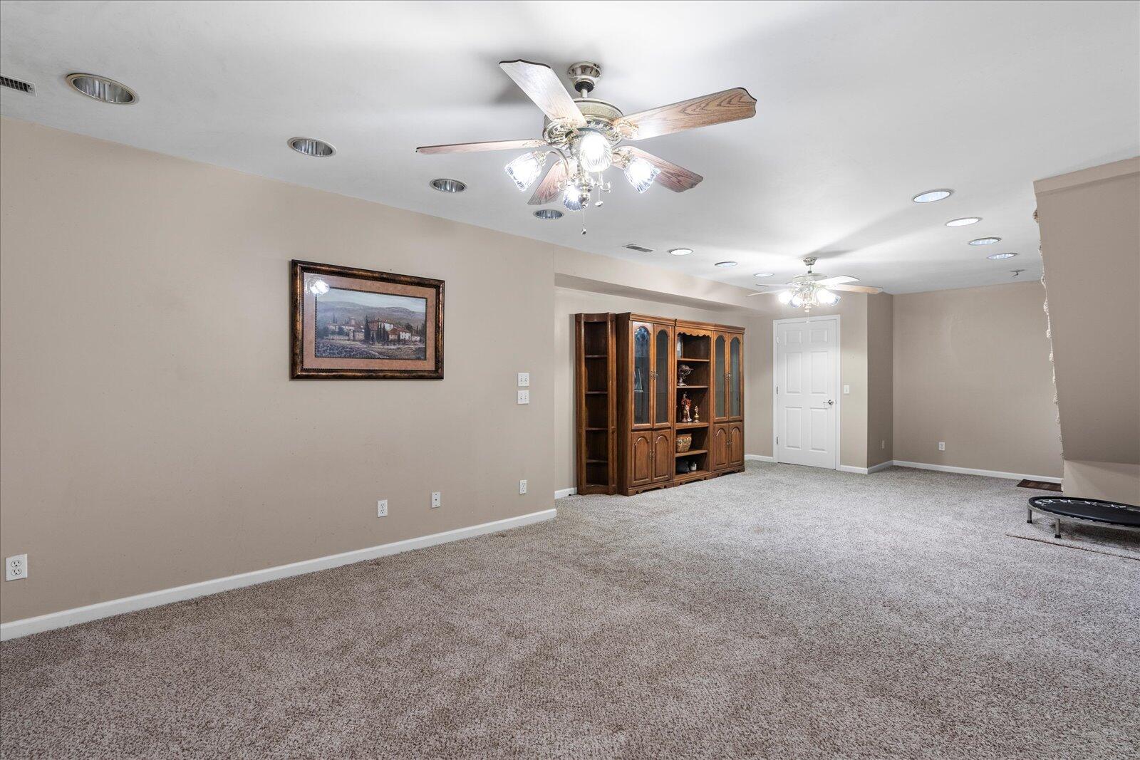 8719 Glenaire Drive, Chattanooga, Tennessee image 31
