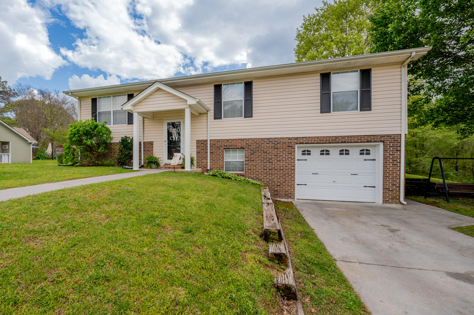 105 Darvin Lane