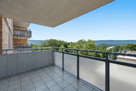 Condo For Sale - 1131 Stringers Ridge Road<br/> Chattanooga, TN 37405