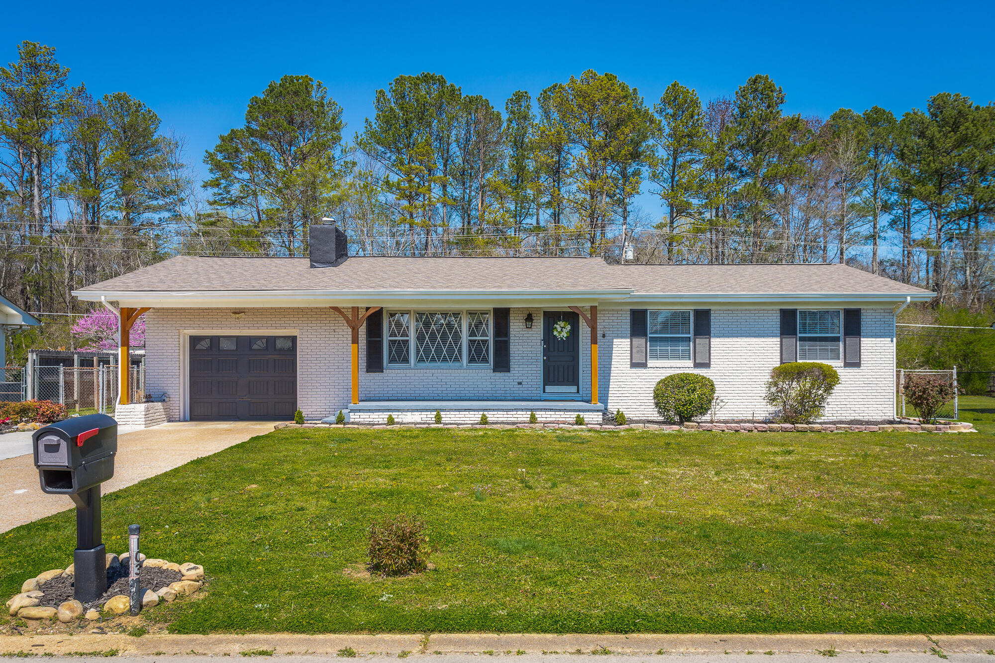 103 Belmeade Drive, Rossville, Georgia image 1