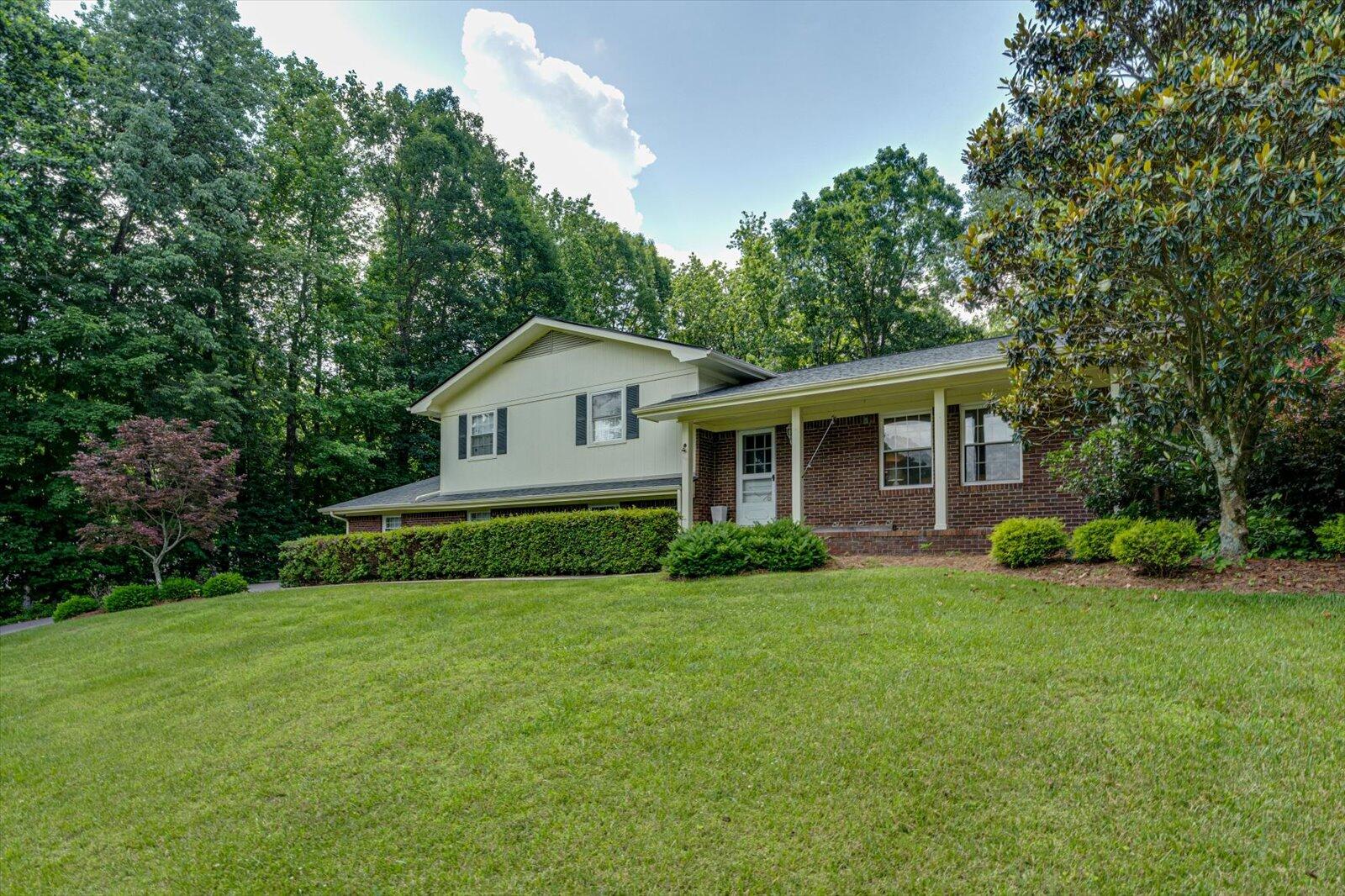 2203 Mathis Lane, Dalton, Georgia image 2