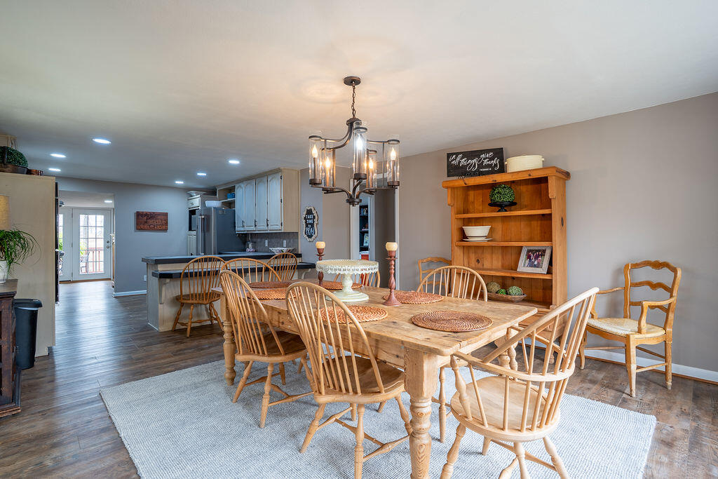 Flat Rock, Alabama 35966, United States, 3 Bedrooms Bedrooms, ,3 BathroomsBathrooms,Residential,Pending,250959