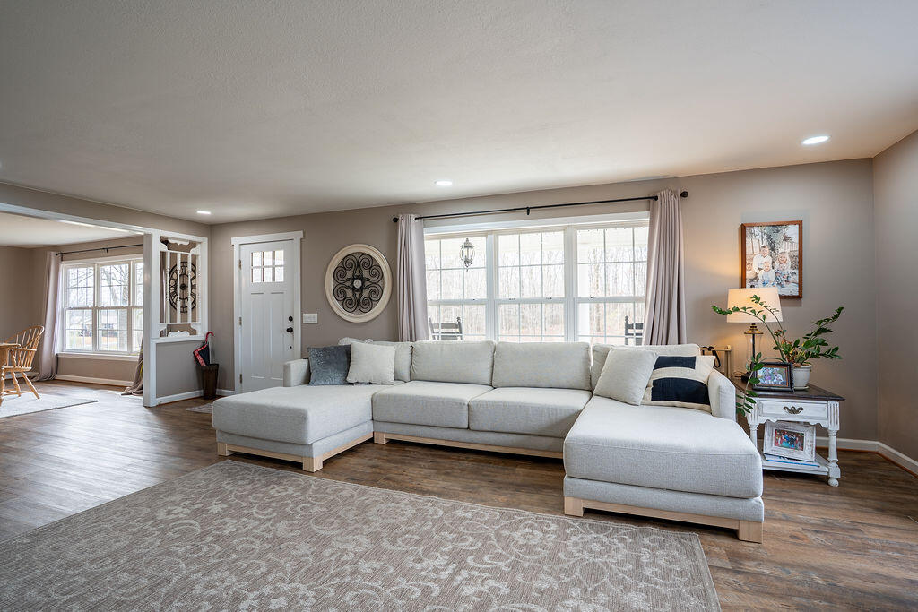 Flat Rock, Alabama 35966, United States, 3 Bedrooms Bedrooms, ,3 BathroomsBathrooms,Residential,Pending,250959