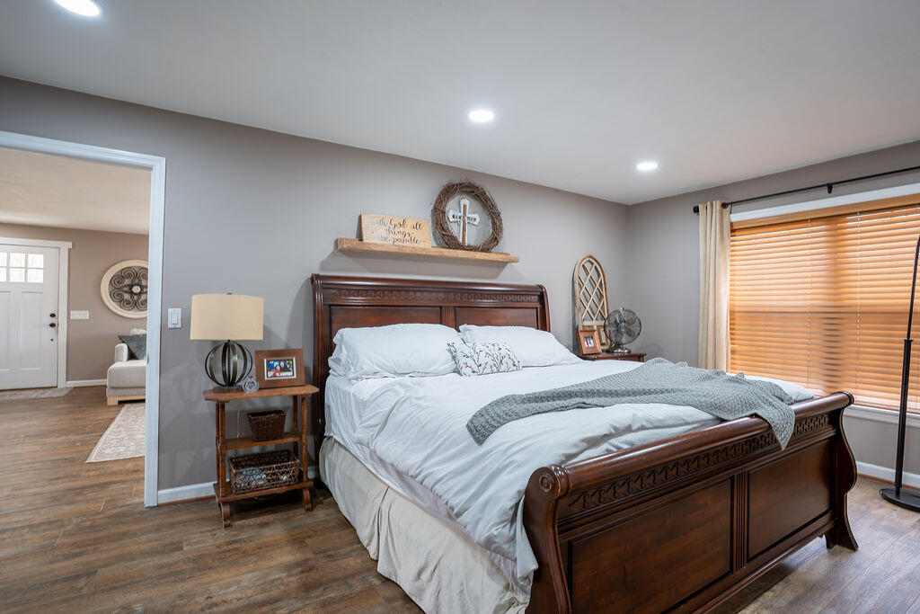 Flat Rock, Alabama 35966, United States, 3 Bedrooms Bedrooms, ,3 BathroomsBathrooms,Residential,Pending,250959