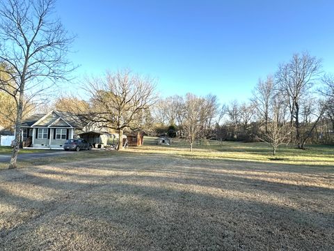 Tiny photo for 1213 S Chattanooga Street, LaFayette, GA 30728 (MLS # 1528028)