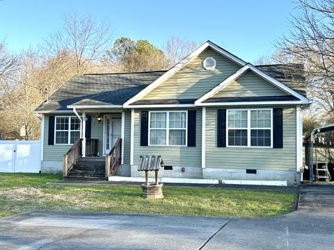 Tiny photo for 1213 S Chattanooga Street, LaFayette, GA 30728 (MLS # 1528028)
