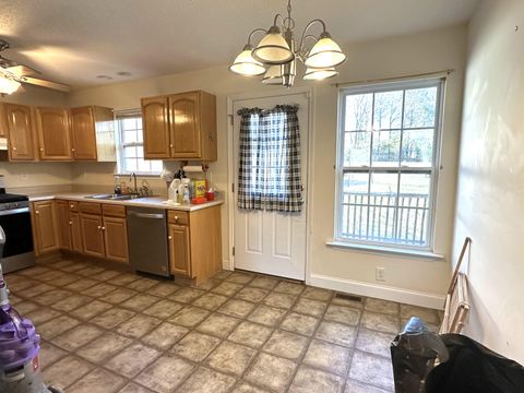 Tiny photo for 1213 S Chattanooga Street, LaFayette, GA 30728 (MLS # 1528028)