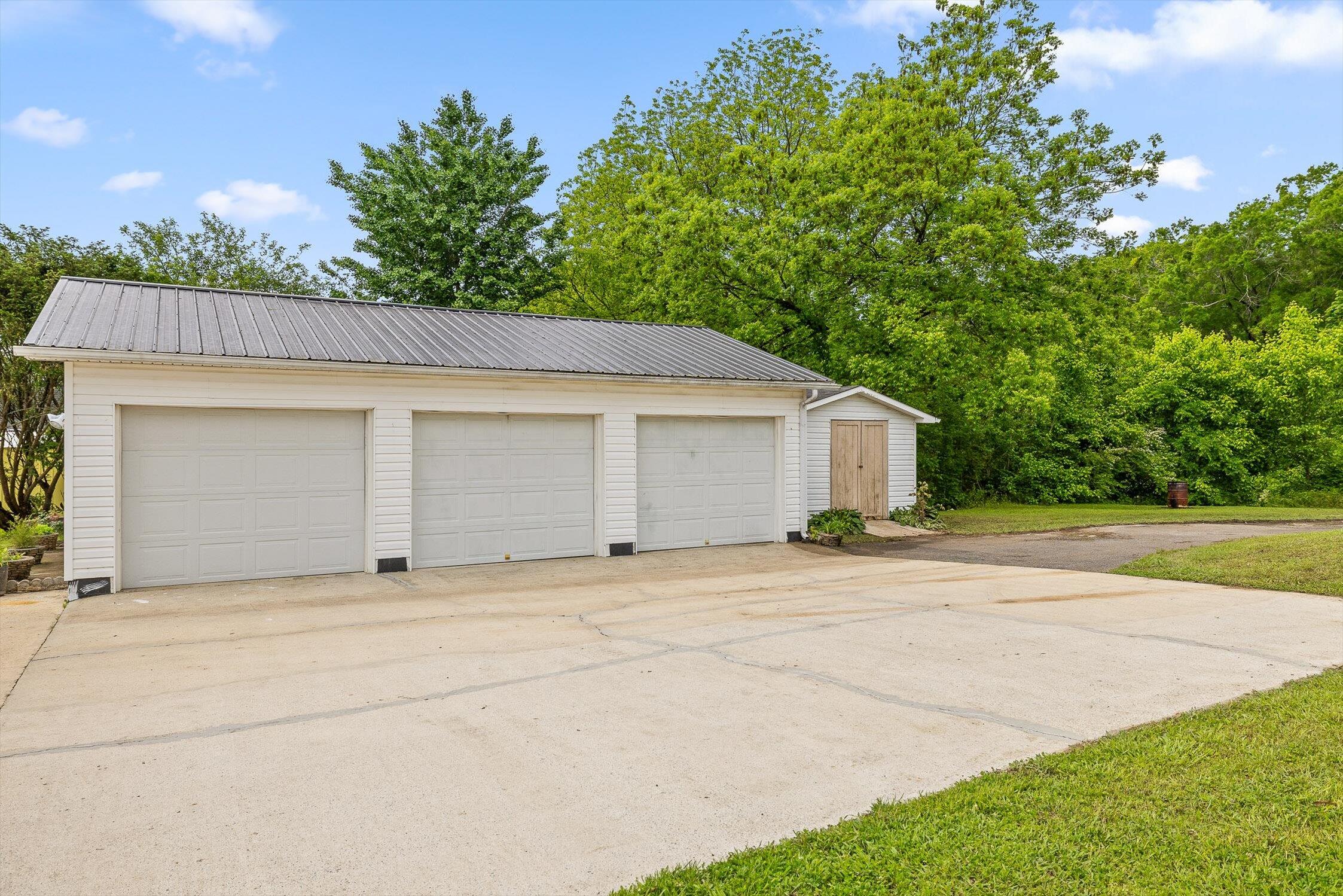 1445 N Main Street, Whitwell, Tennessee image 2