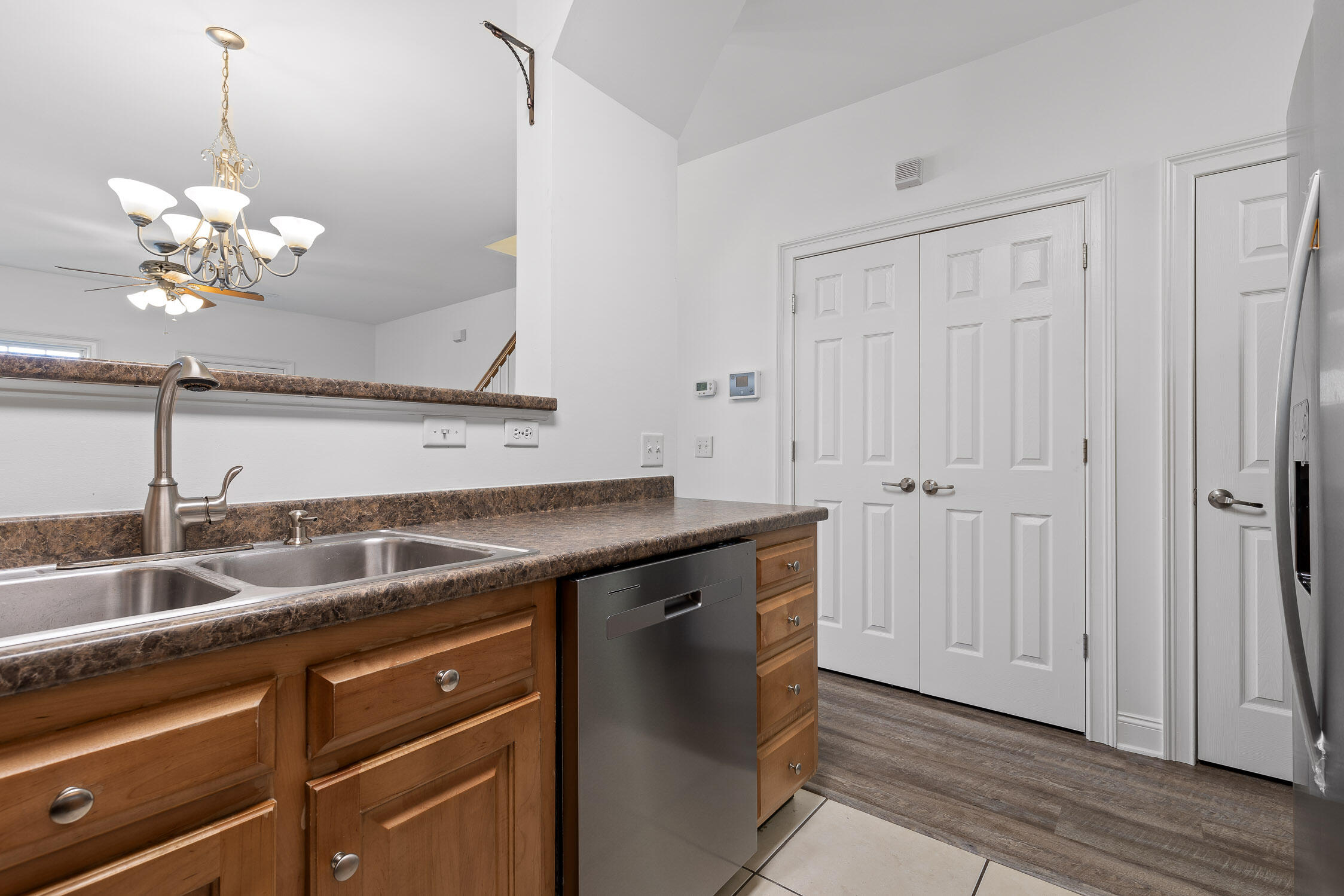 Chattanooga, Tennessee 37416, United States, 3 Bedrooms Bedrooms, ,2 BathroomsBathrooms,Residential,Active,18413