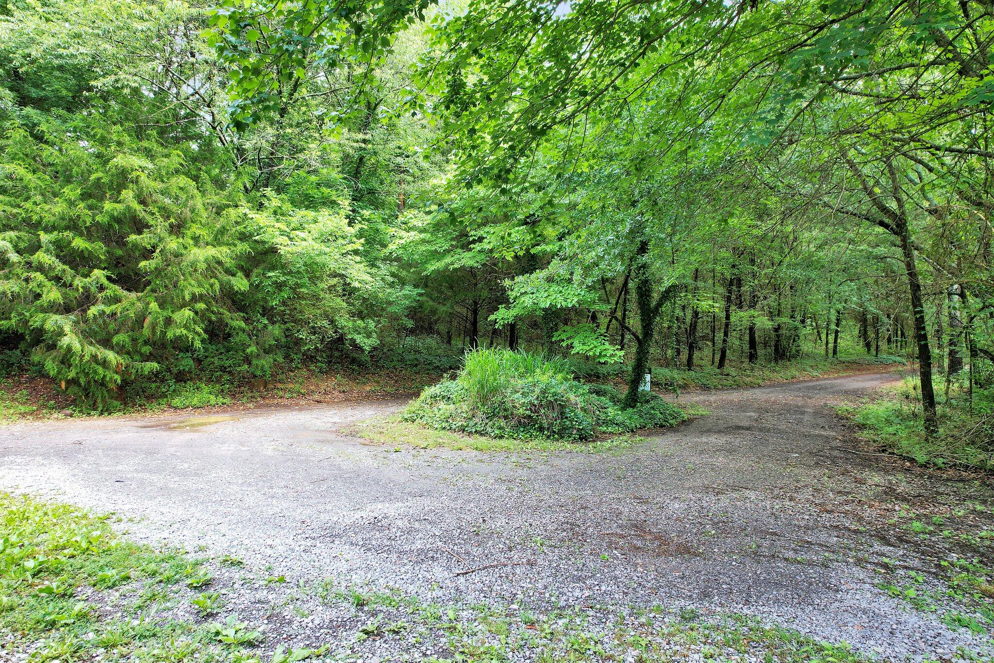 208 Charles Eaves Lane, Benton, Tennessee image 37