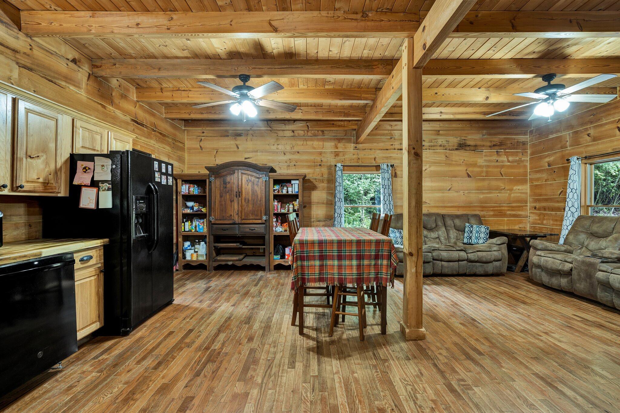 208 Charles Eaves Lane, Benton, Tennessee image 5