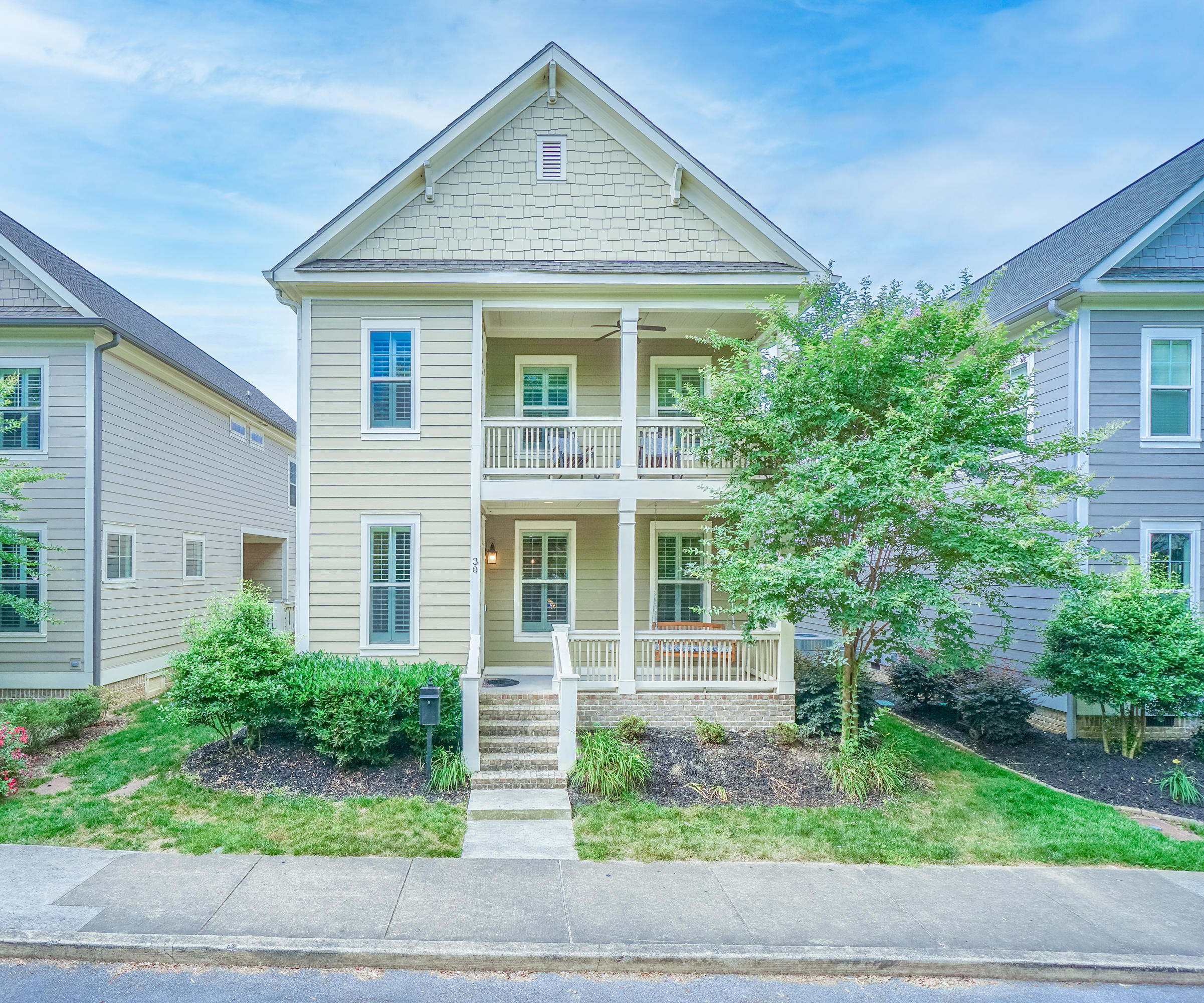 30 W 17th St