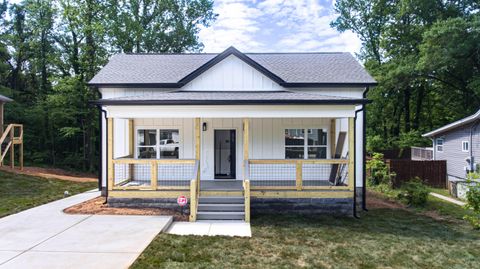 Photo of 5414 Dorsey Street, Chattanooga, TN 37410 (MLS # 1535043)