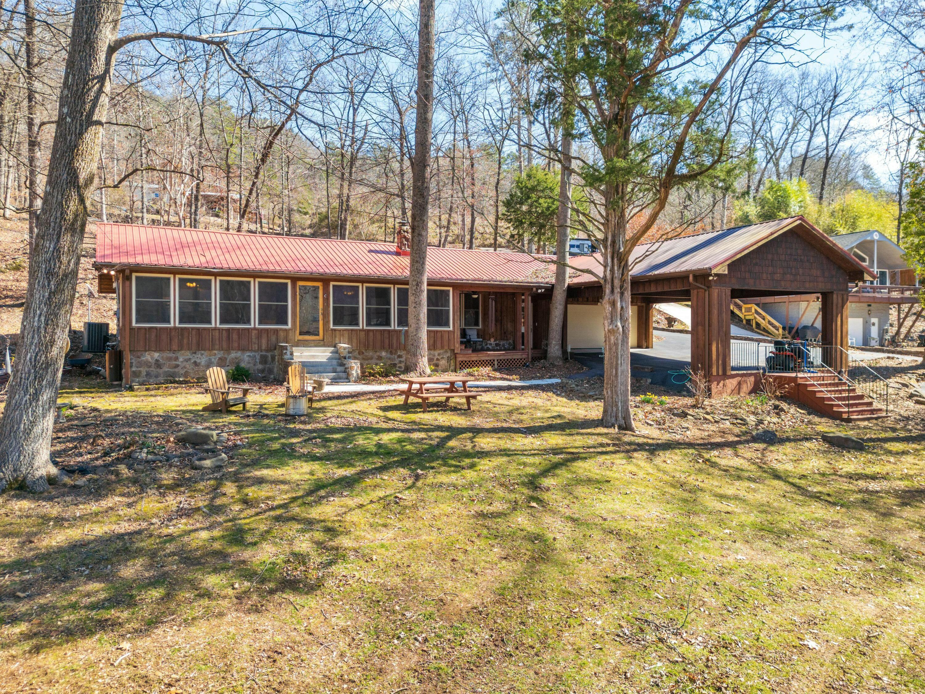 7286 Mullins Cove Road, Whitwell, Tennessee image 2