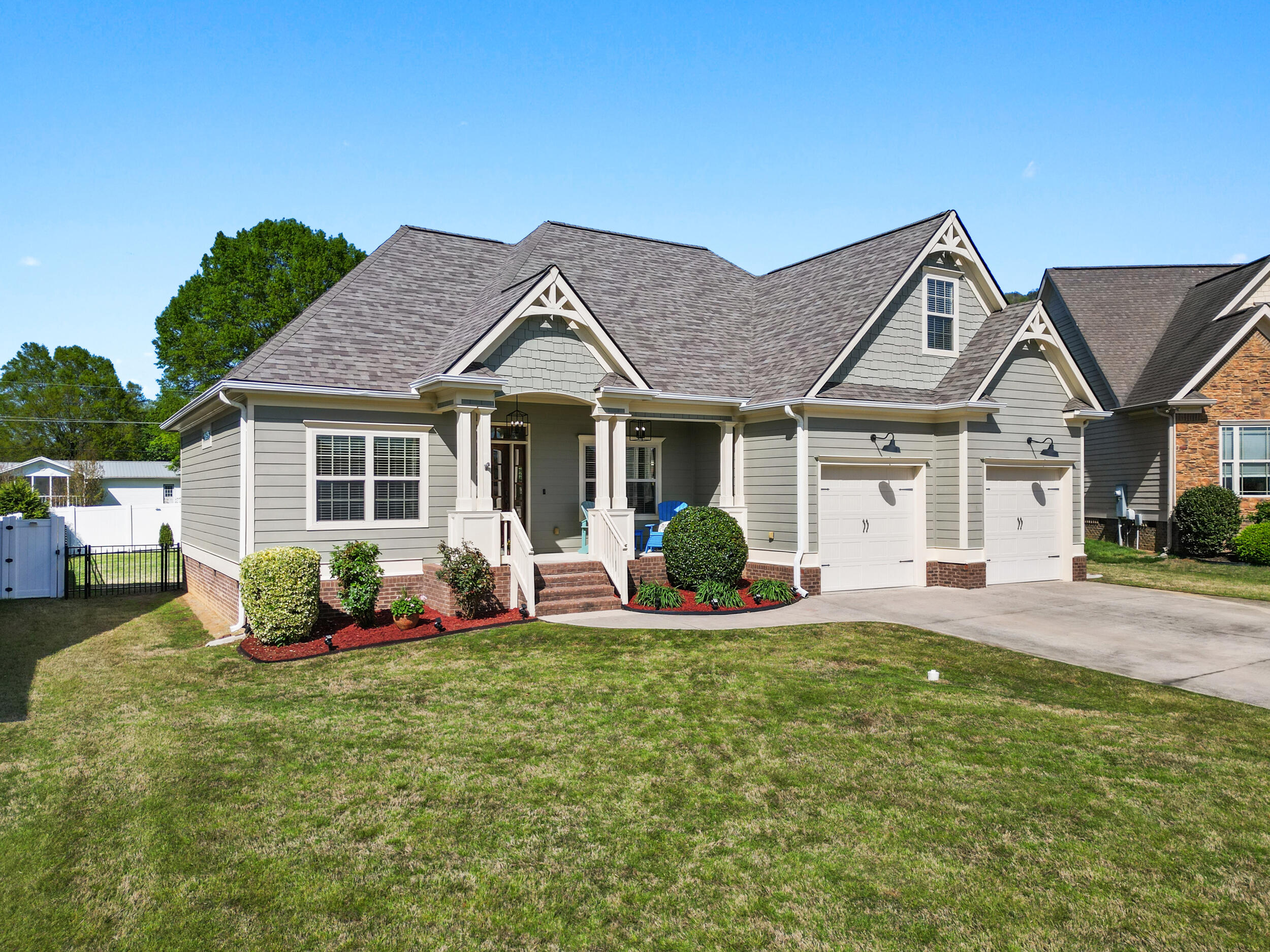 8259 Robertsview Drive, Ooltewah, Tennessee image 3