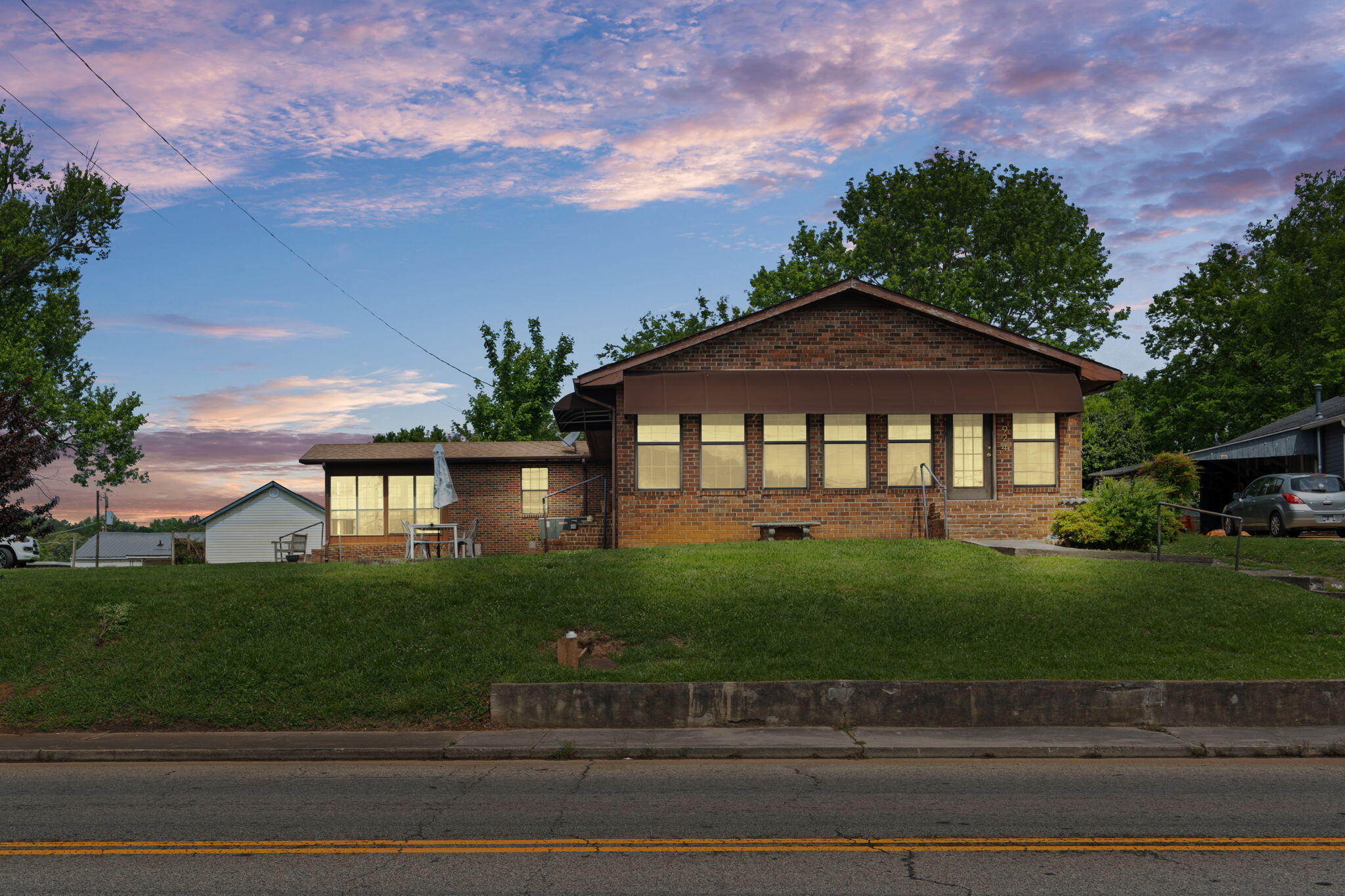 924 E Madison Avenue, Athens, Tennessee image 1