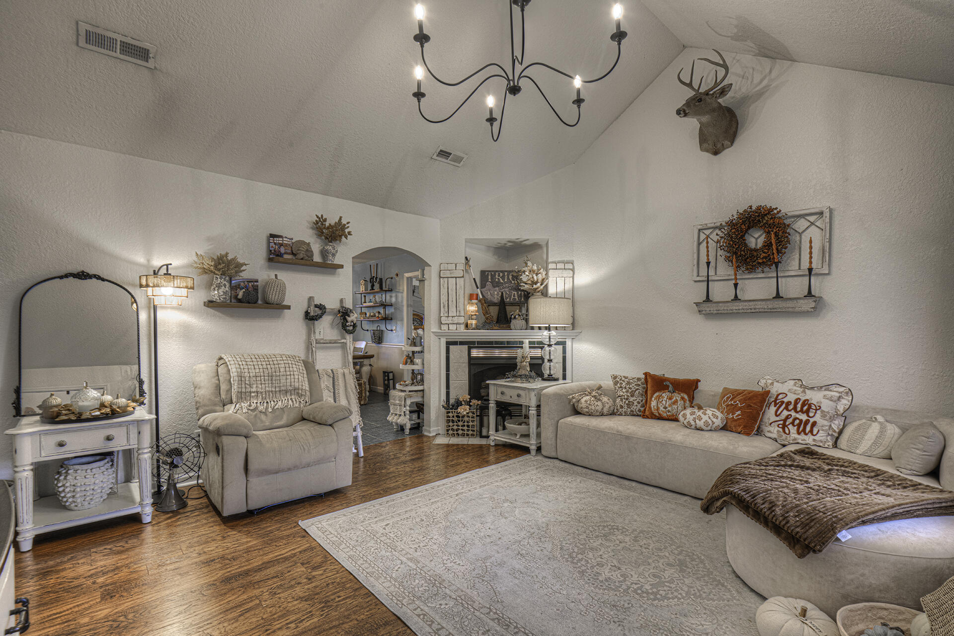 631 N Peppercorn Lane