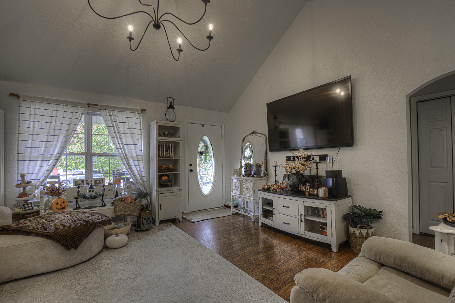 631 N Peppercorn Lane