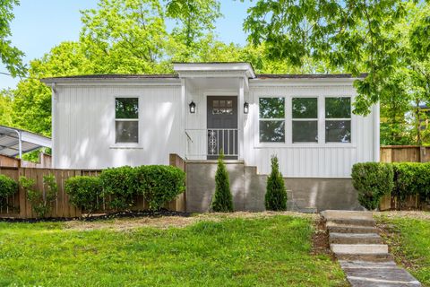Photo of 1106 Ashmore Avenue, Chattanooga, TN 37415 (MLS # 1534510)