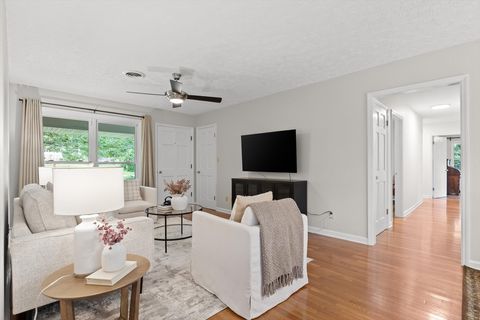 Tiny photo for 28 Lynn Road, Signal Mountain, TN 37377 (MLS # 1525835)