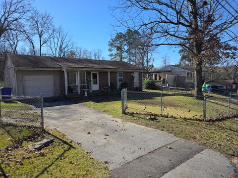 Photo of 2214 Glengerrie Drive, Soddy Daisy, TN 37379 (MLS # 1524562)