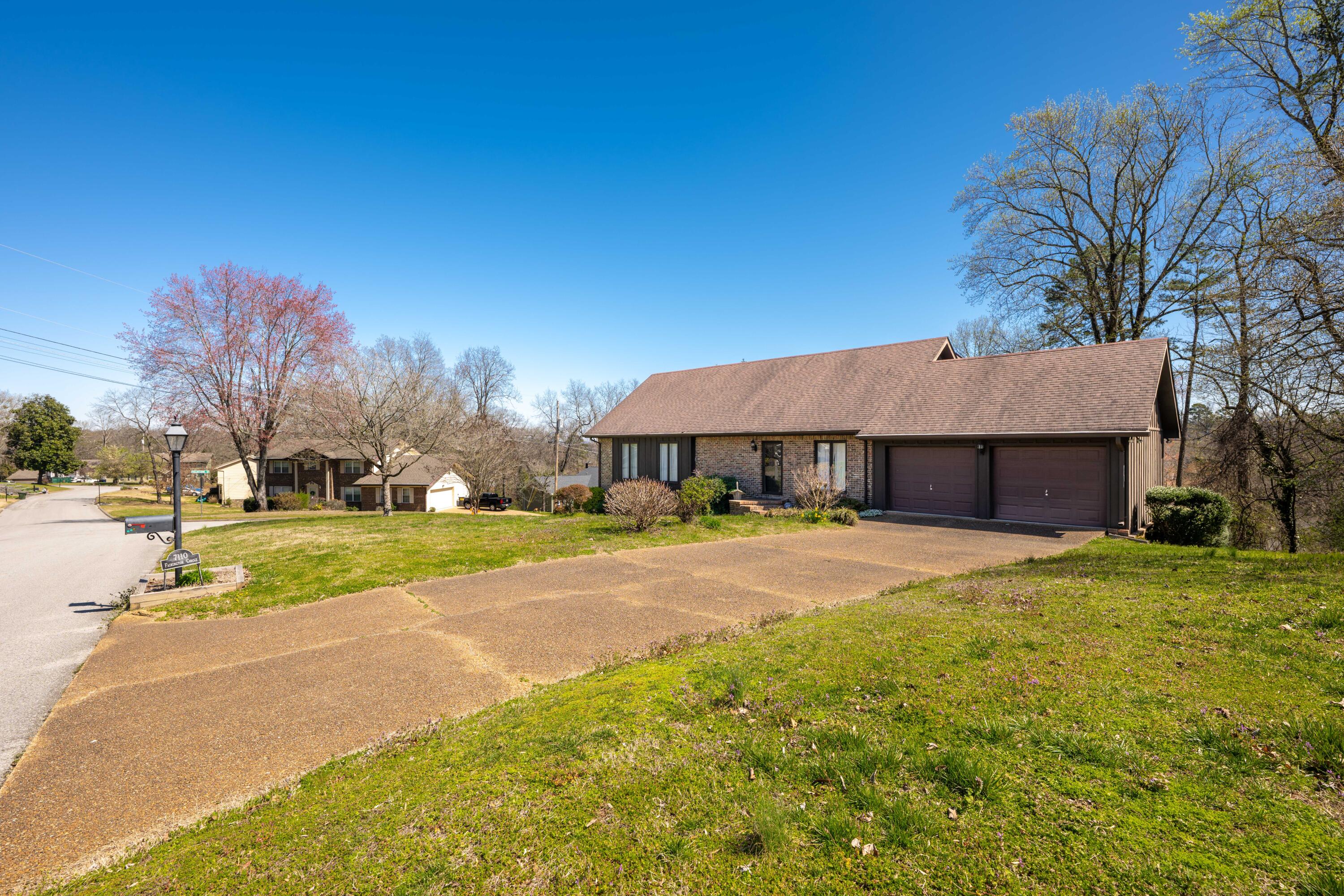 7110 Fairington Circle, Hixson, Tennessee image 2