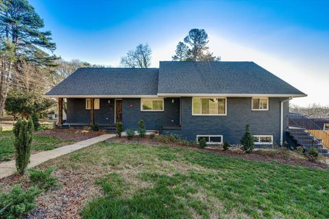 Photo of 314 E View Drive, Chattanooga, TN 37404 (MLS # 1525049)