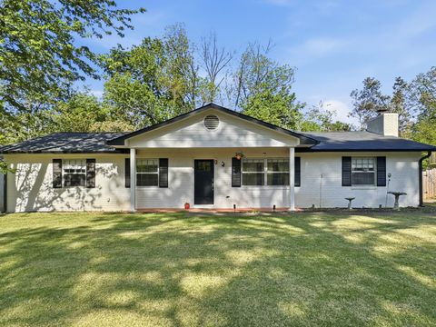 Photo of 1773 Pine Needles Trail, Chattanooga, TN 37421 (MLS # 1532427)