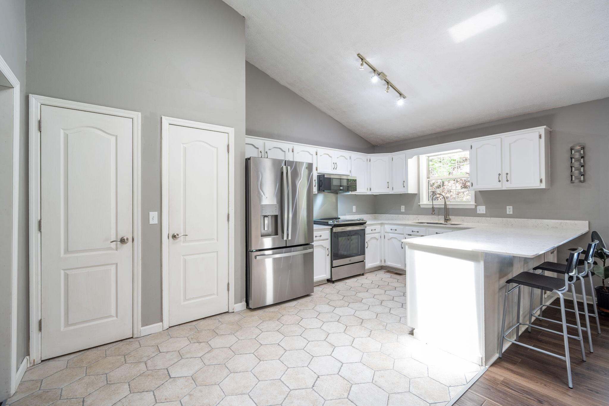 705 Gleason Terrace Court, Chattanooga, Tennessee image 12