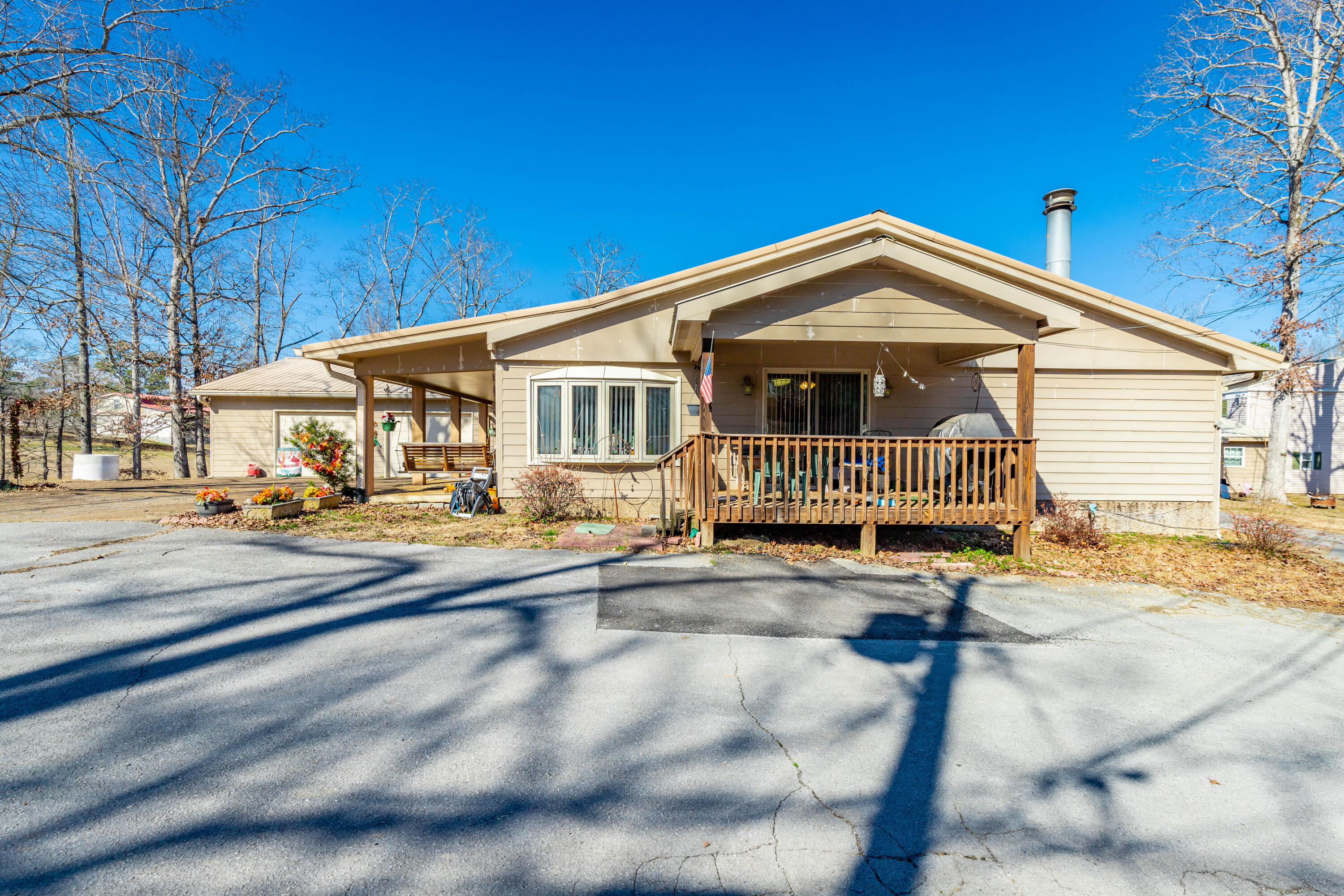 85 Deer Lane