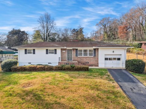 Photo of 6502 Pine Manor Drive, Chattanooga, TN 37421 (MLS # 1525193)
