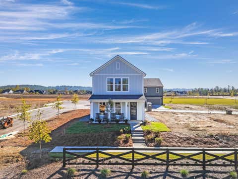 Homes For Sale - 7614 Mistflower Circle<br/> Chattanooga, TN 37421