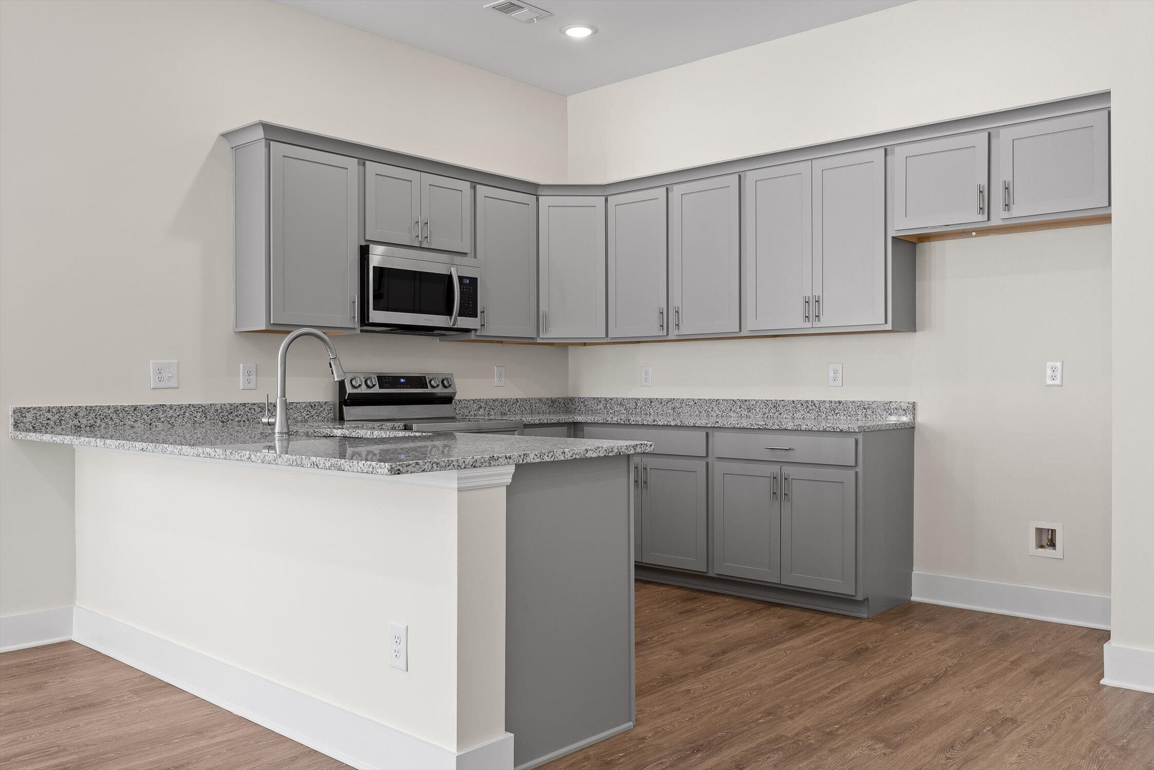 Chattanooga, Tennessee 37411, United States, 3 Bedrooms Bedrooms, ,2 BathroomsBathrooms,Residential,Active,170068