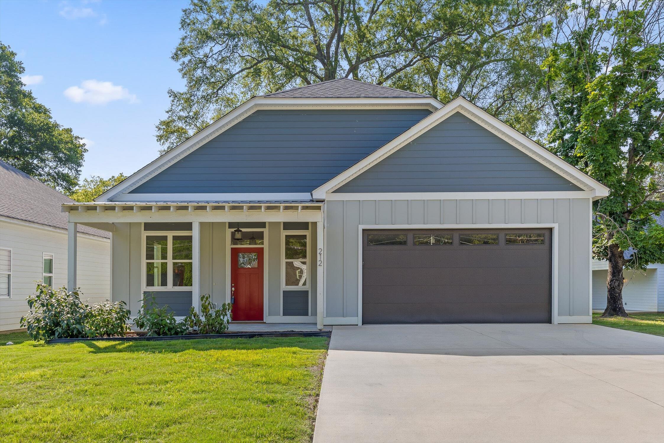 Chattanooga, Tennessee 37411, United States, 3 Bedrooms Bedrooms, ,2 BathroomsBathrooms,Residential,Active,170068