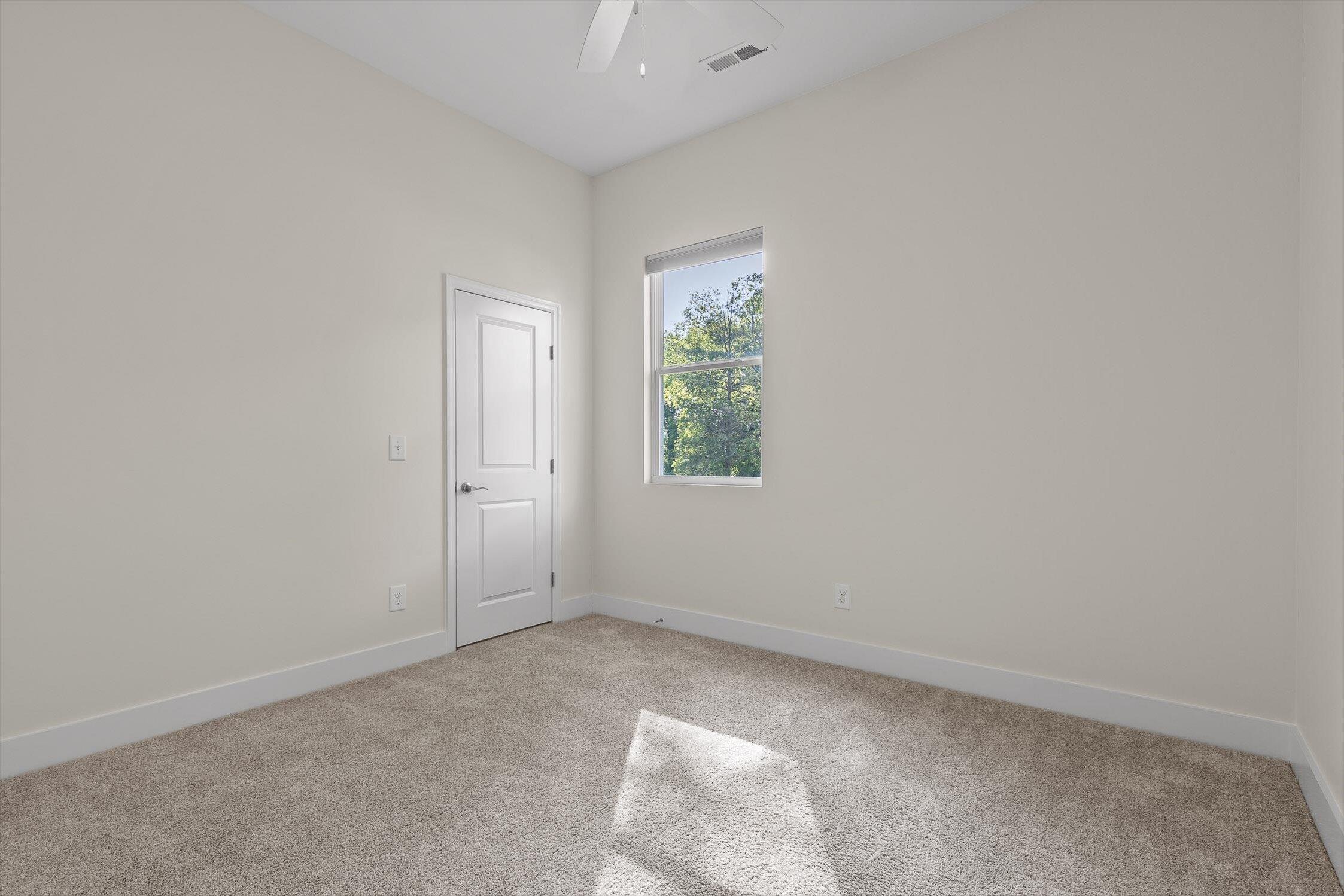 Chattanooga, Tennessee 37411, United States, 3 Bedrooms Bedrooms, ,2 BathroomsBathrooms,Residential,Active,170068