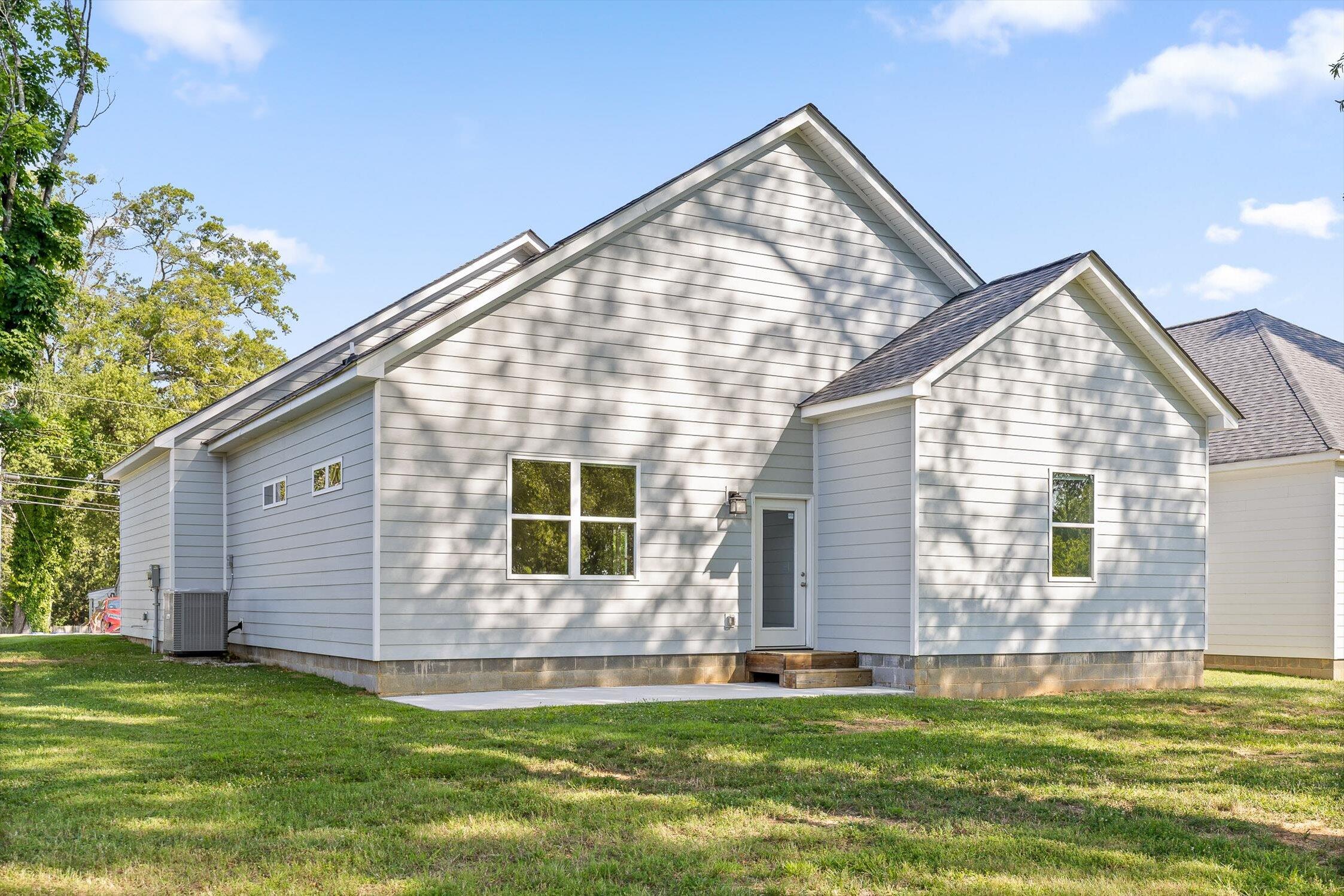 Chattanooga, Tennessee 37411, United States, 3 Bedrooms Bedrooms, ,2 BathroomsBathrooms,Residential,Active,170068