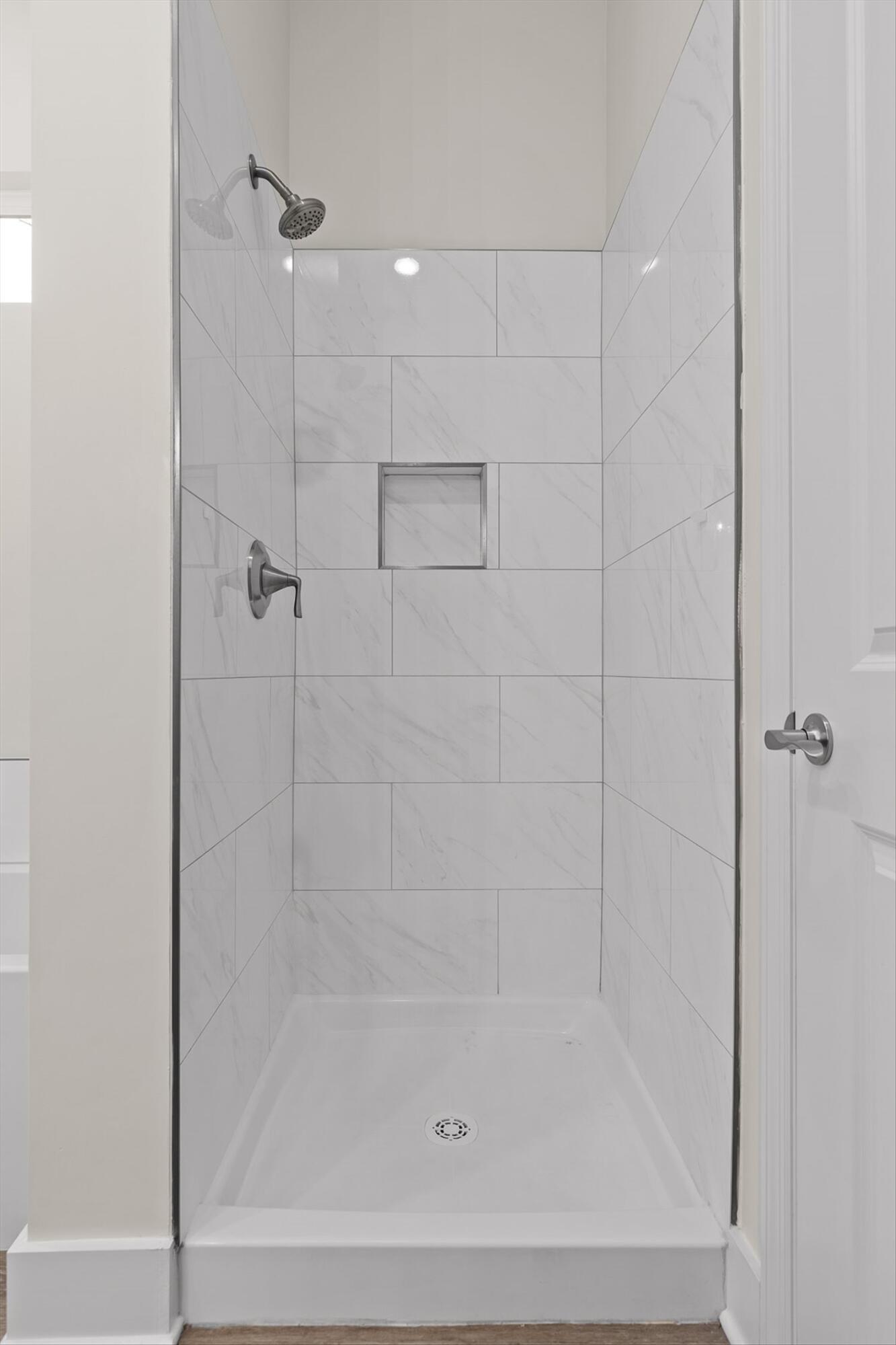 Chattanooga, Tennessee 37411, United States, 3 Bedrooms Bedrooms, ,2 BathroomsBathrooms,Residential,Active,170068