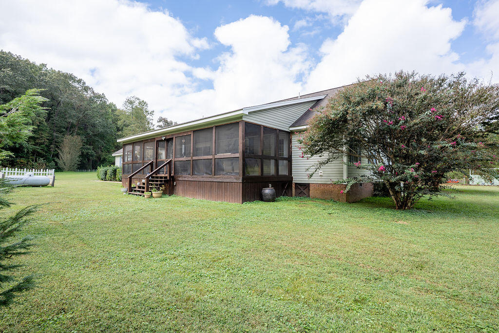 Rising Fawn, Georgia 30738, United States, 3 Bedrooms Bedrooms, ,3 BathroomsBathrooms,Residential,Active,220647