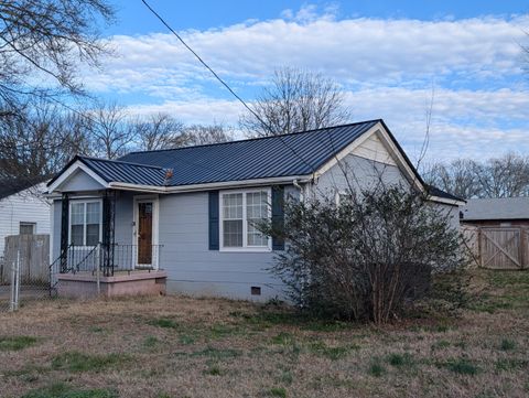 Photo of 1676 Keeble Street, Chattanooga, TN 37412 (MLS # 1526851)