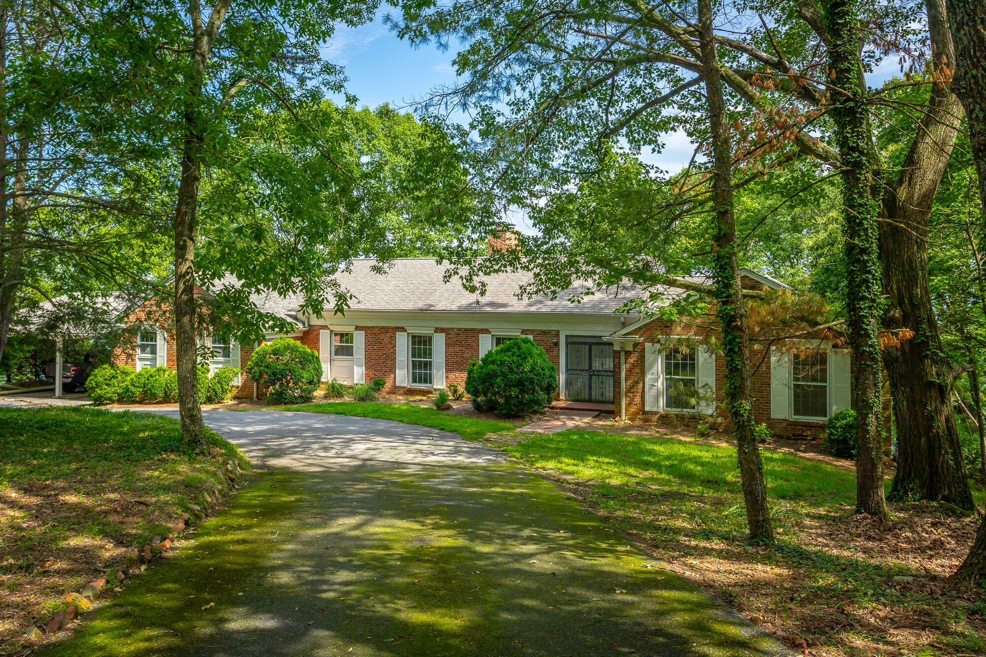 1613 Fairy Dell Trail, Lookout Mountain, Georgia image 4